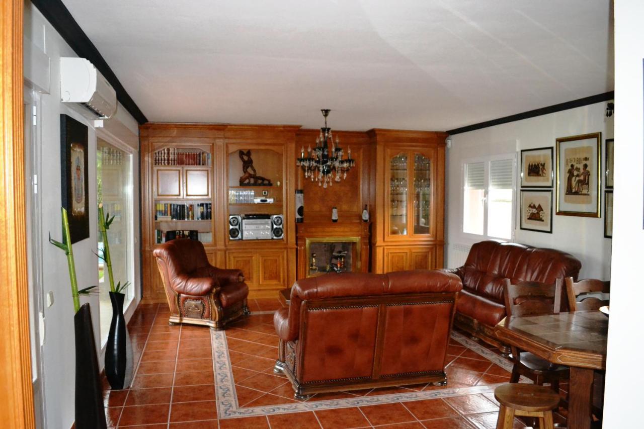 Villa Las Palmeras Arenas de San Pedro Eksteriør billede